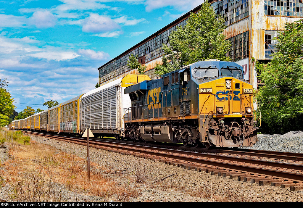 CSX 745 on M-403